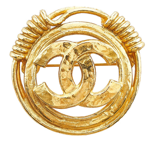 Chanel CC Brooch (SHG-zkE6ur)