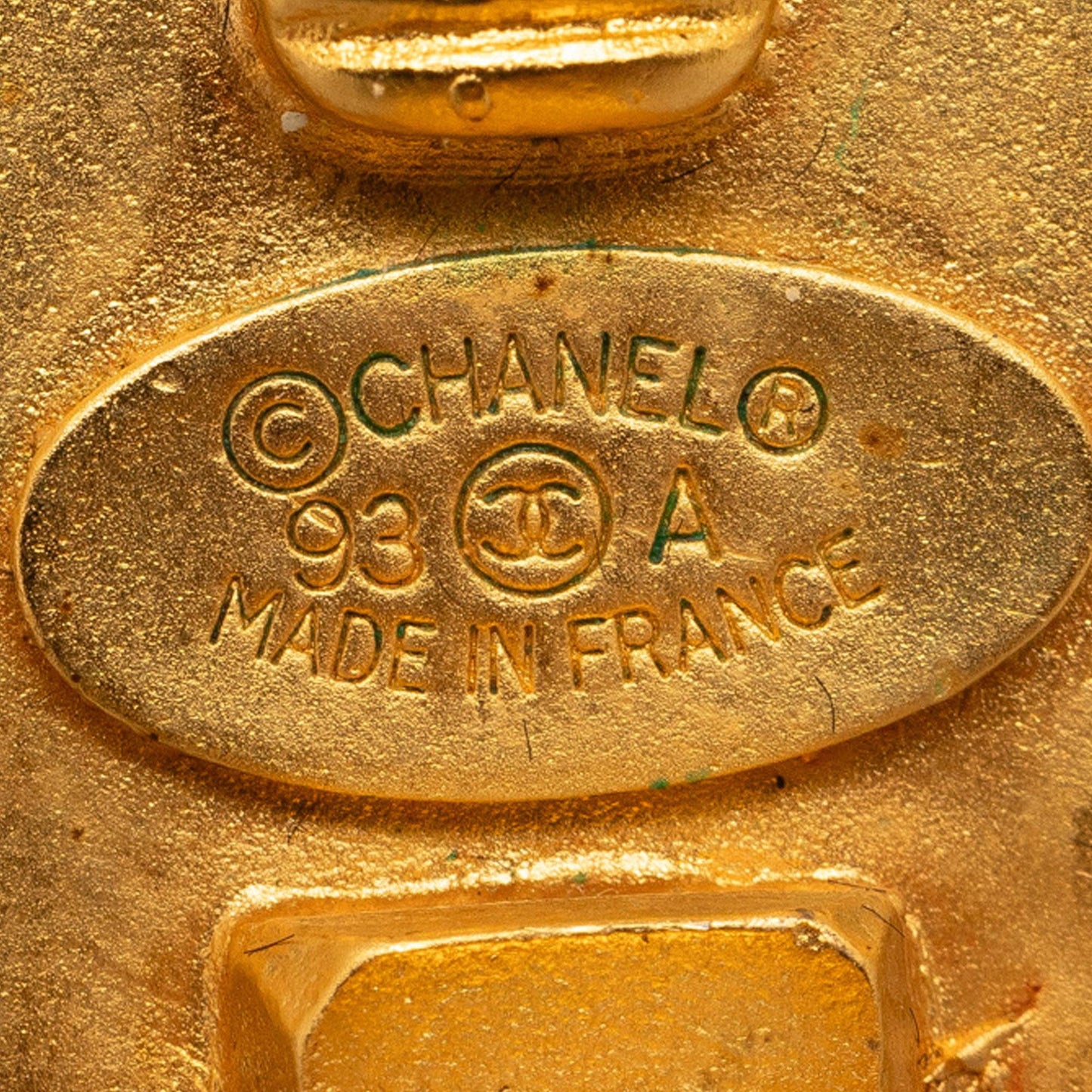 Chanel CC Clip On Earrings (SHG-LWHHON)