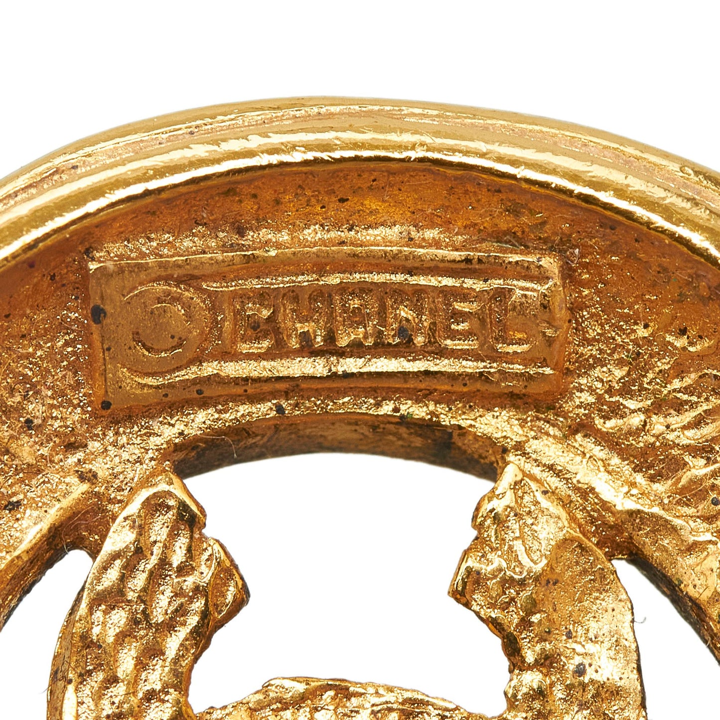 Chanel CC Clip-on Earrings (SHG-WgumWS)