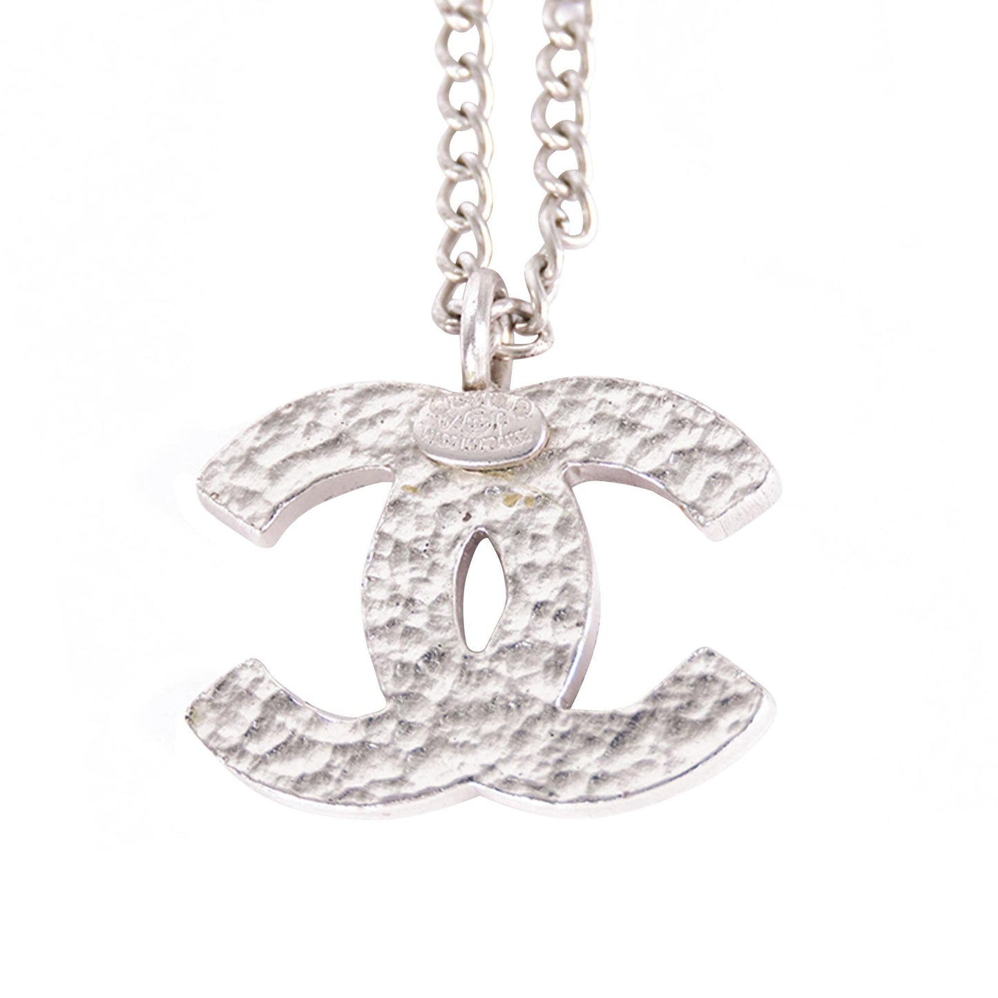 Chanel CC Enamel Pendant Necklace (SHG-IU1o7Q)