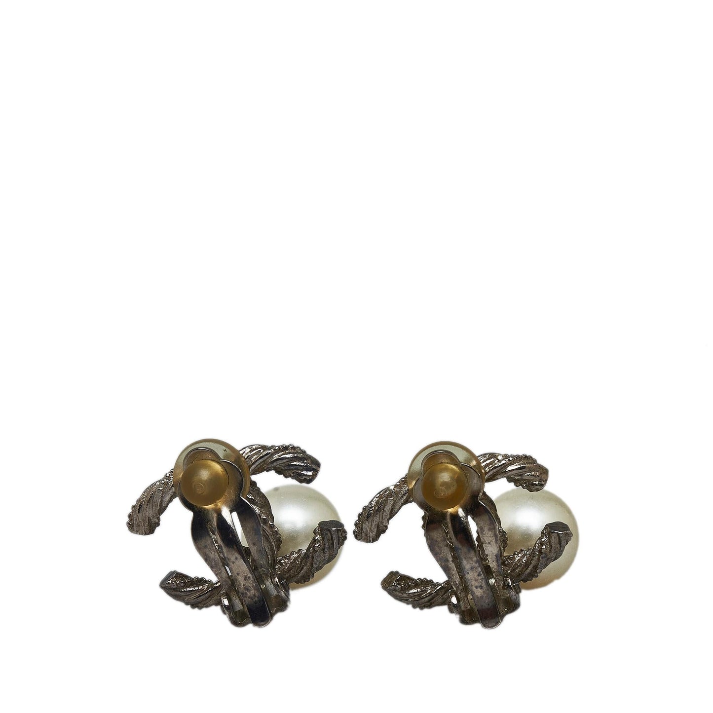 Chanel CC Faux Pearl Clip-On Earrings (SHG-4Z7KgP)