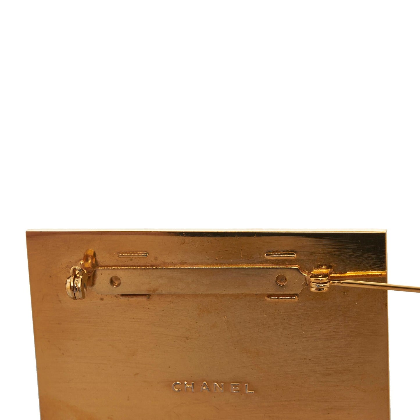 Chanel CC Logo Plate Brooch (SHG-nD1vJu)