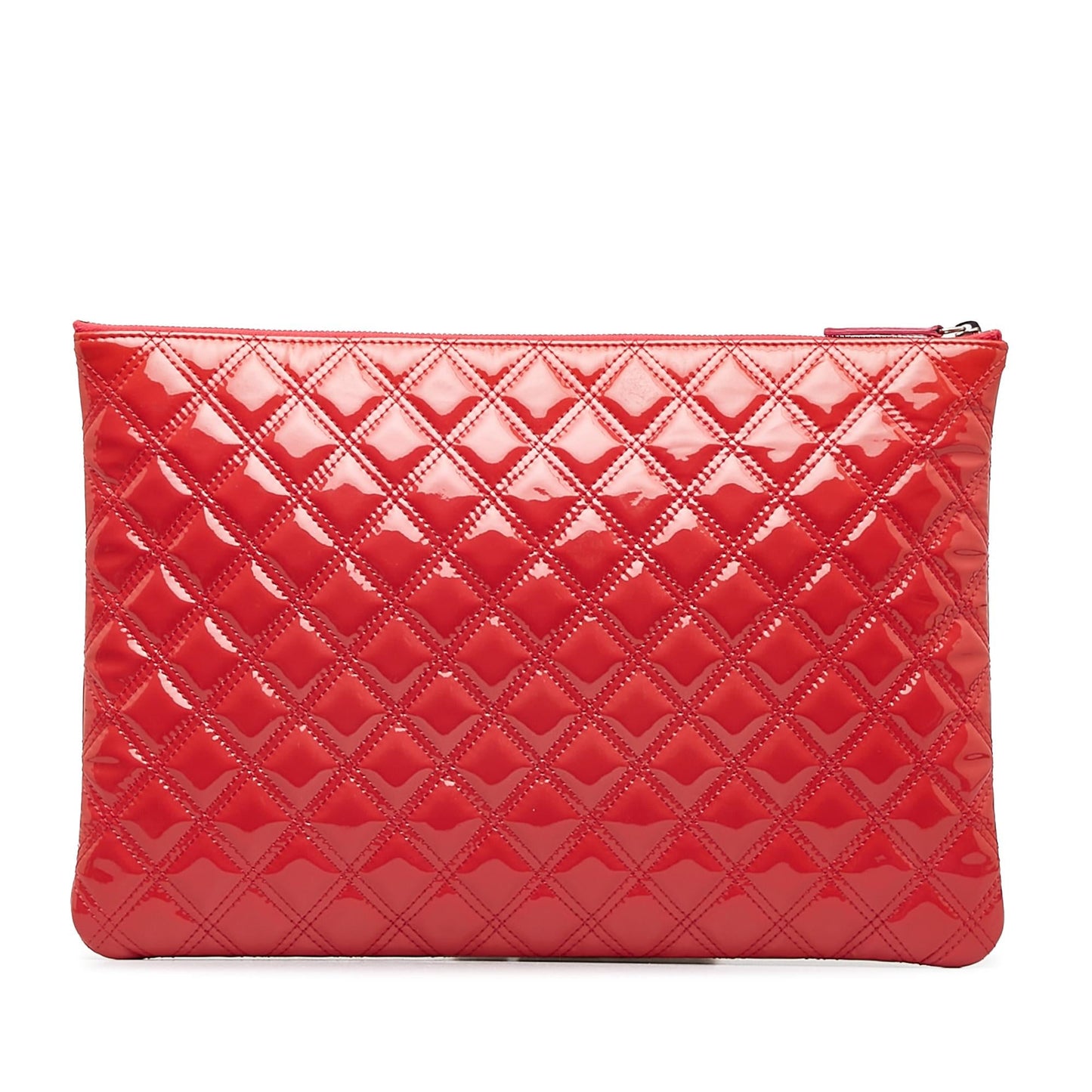 Chanel CC Quilted Patent Leather O Case (SHG-b3vxmg)