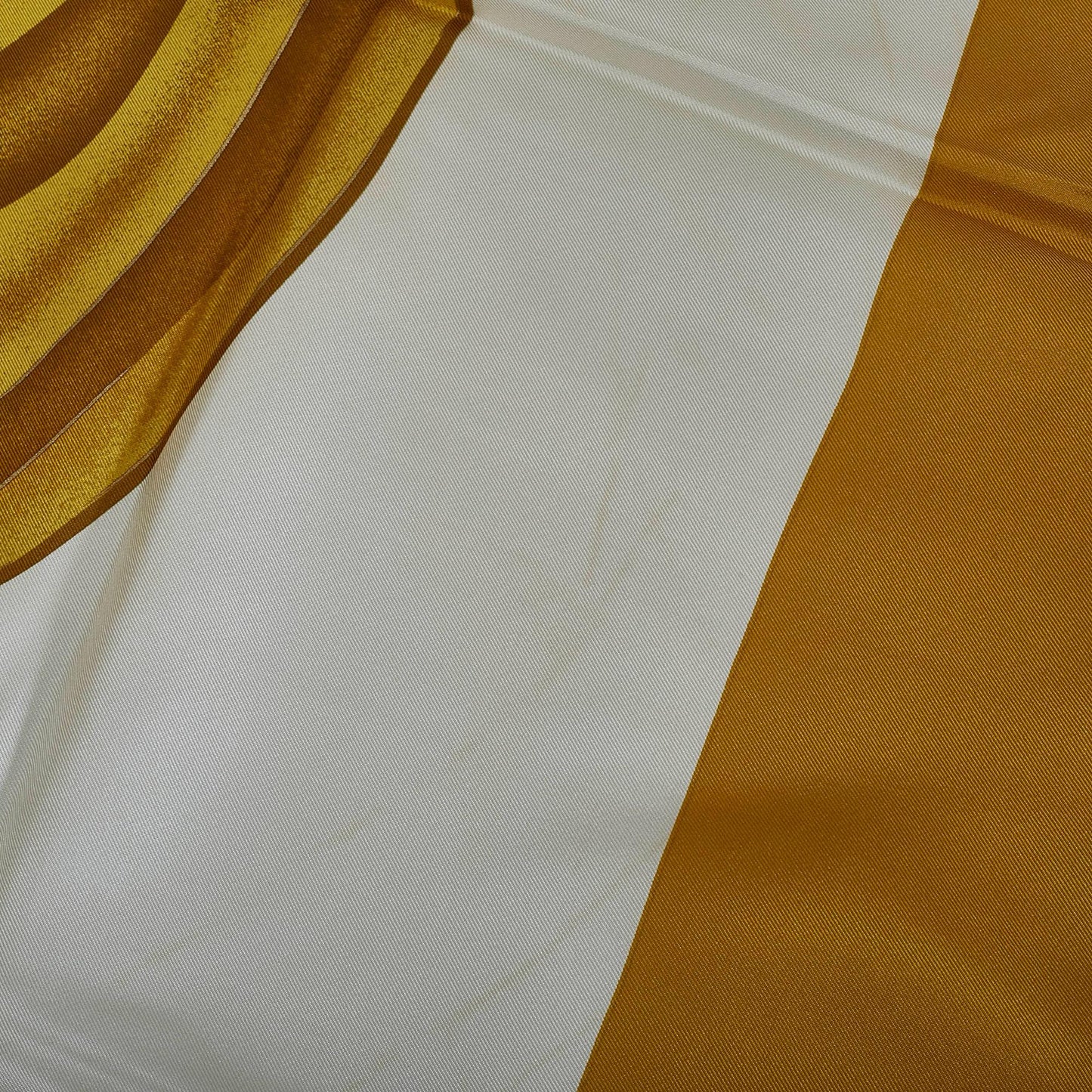 Chanel CC Silk Scarf (SHG-q6Owyy)