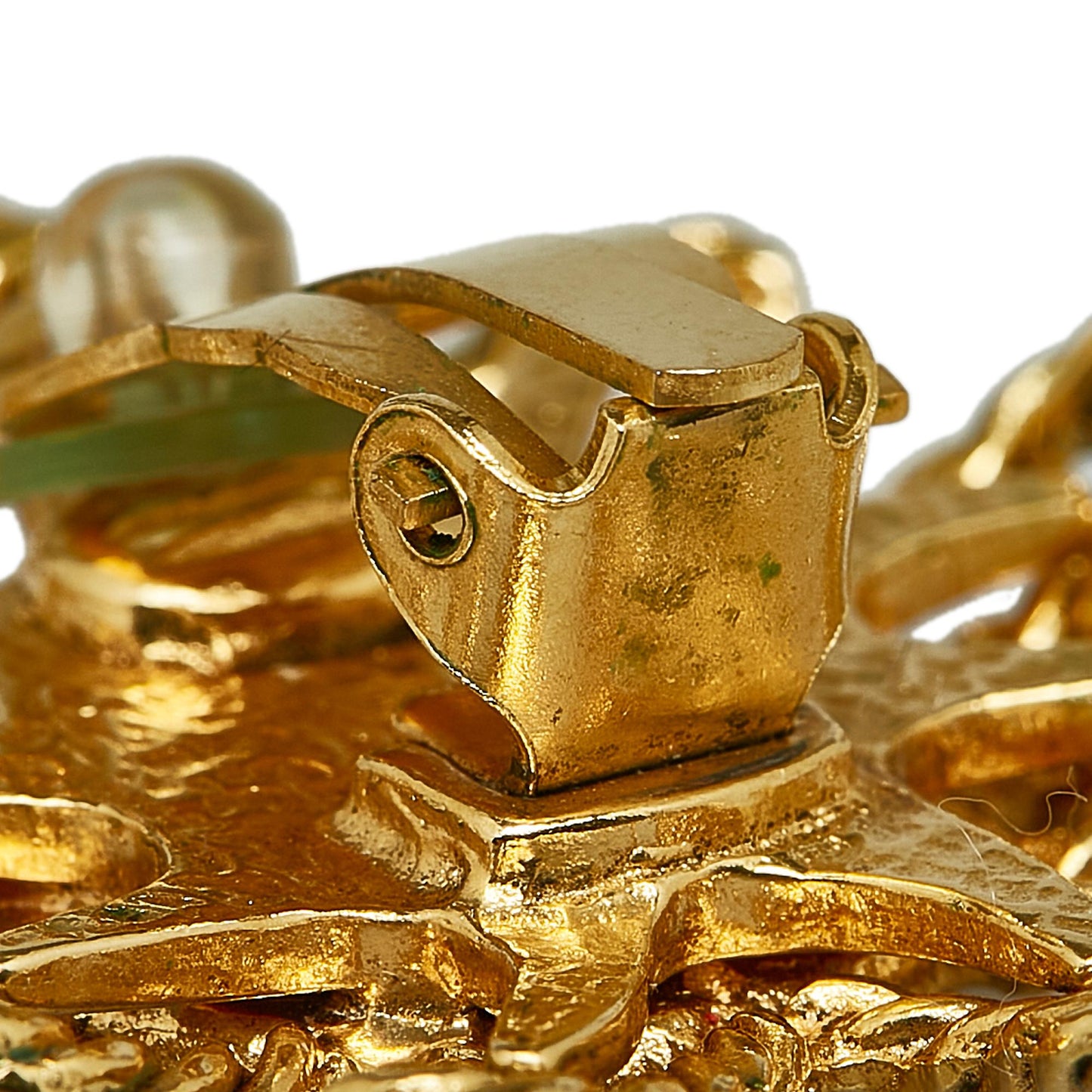 Chanel CC Sun Clip On Earrings (SHG-H6KrNb)