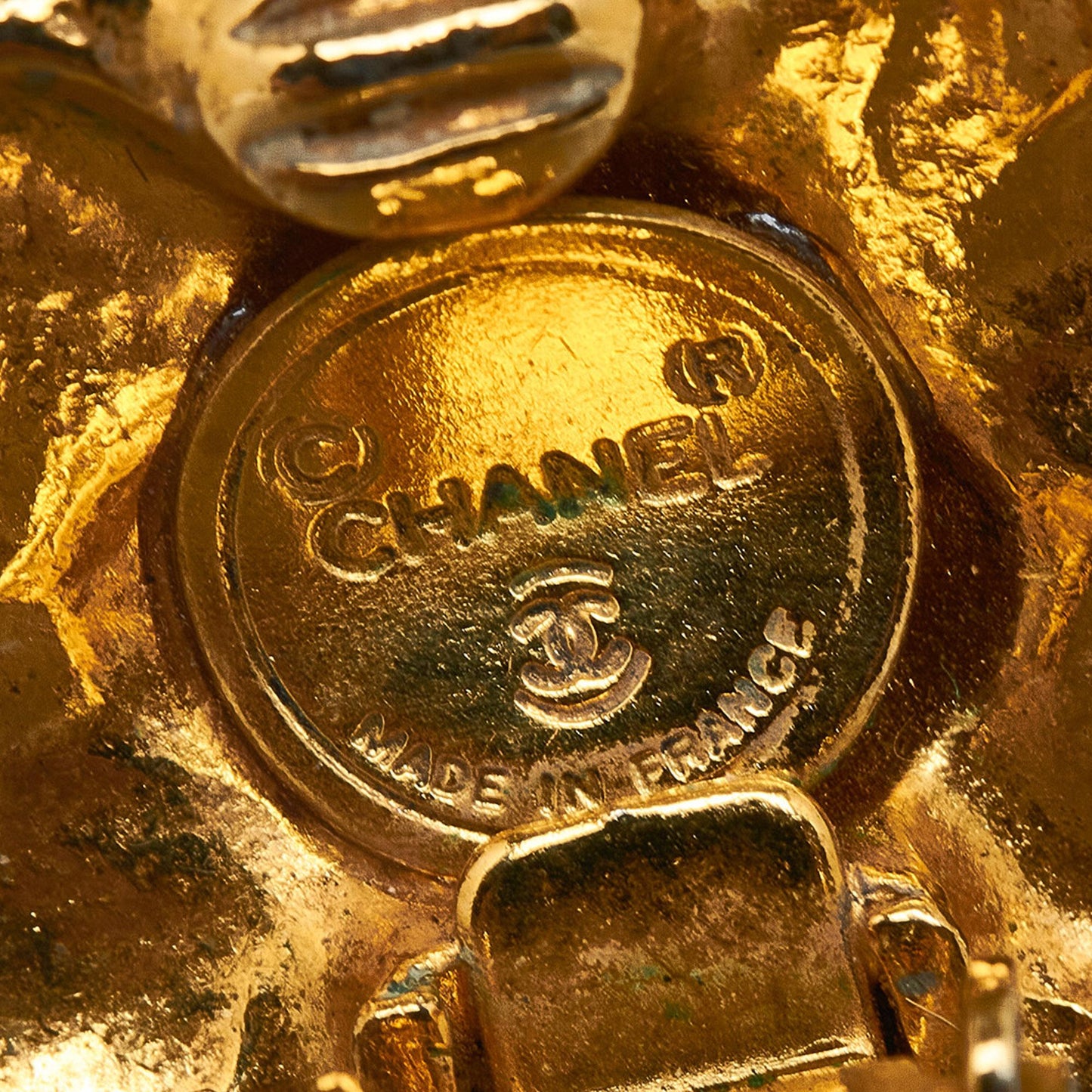 Chanel Camellia Clip-on Earrings (SHG-7HbHC5)