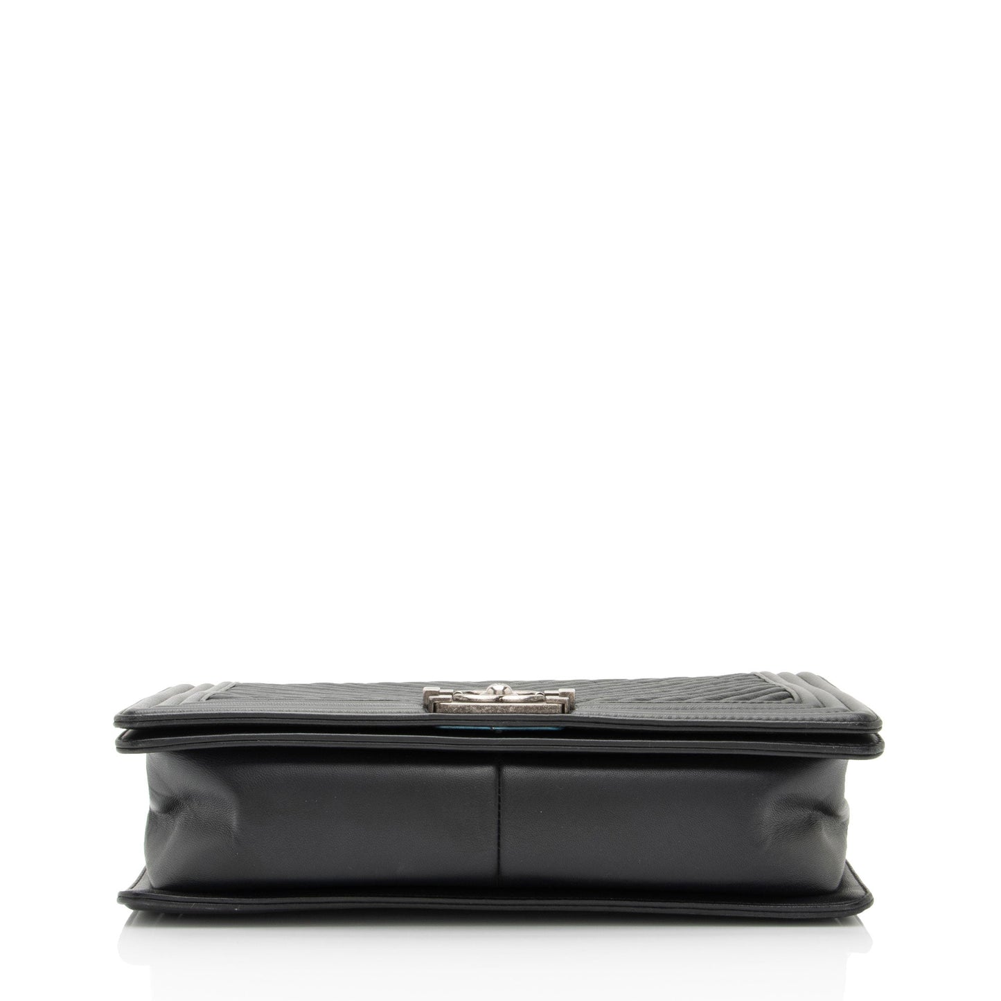 Chanel Chevron Wrinkled Lambskin New Medium Boy Bag (SHF-rjzaUj)