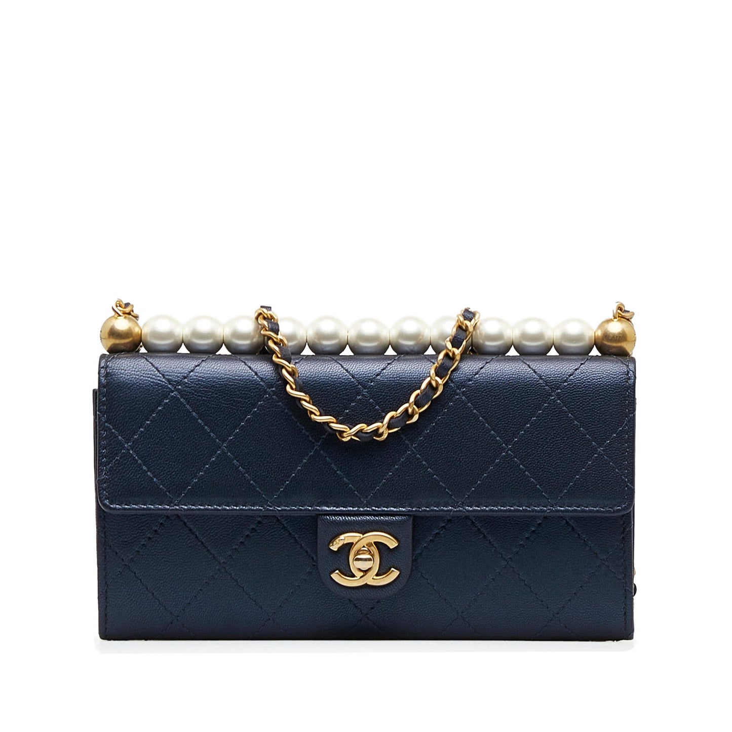 Chanel Goatskin Chic Pearls Clutch With Chain (SHG-6JqQUh)