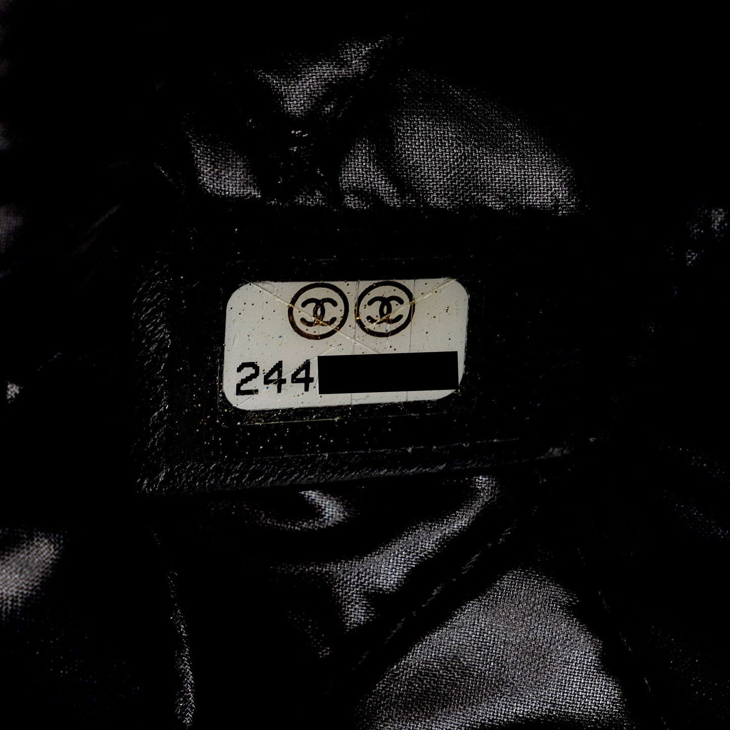 Chanel Lambskin Camellia Medium O-Case (SHF-mX1U89)