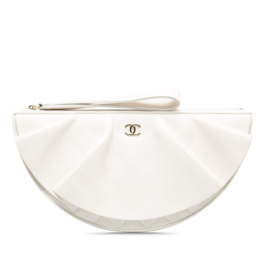 Chanel Lambskin Wave Clutch (SHG-7pqsXs)