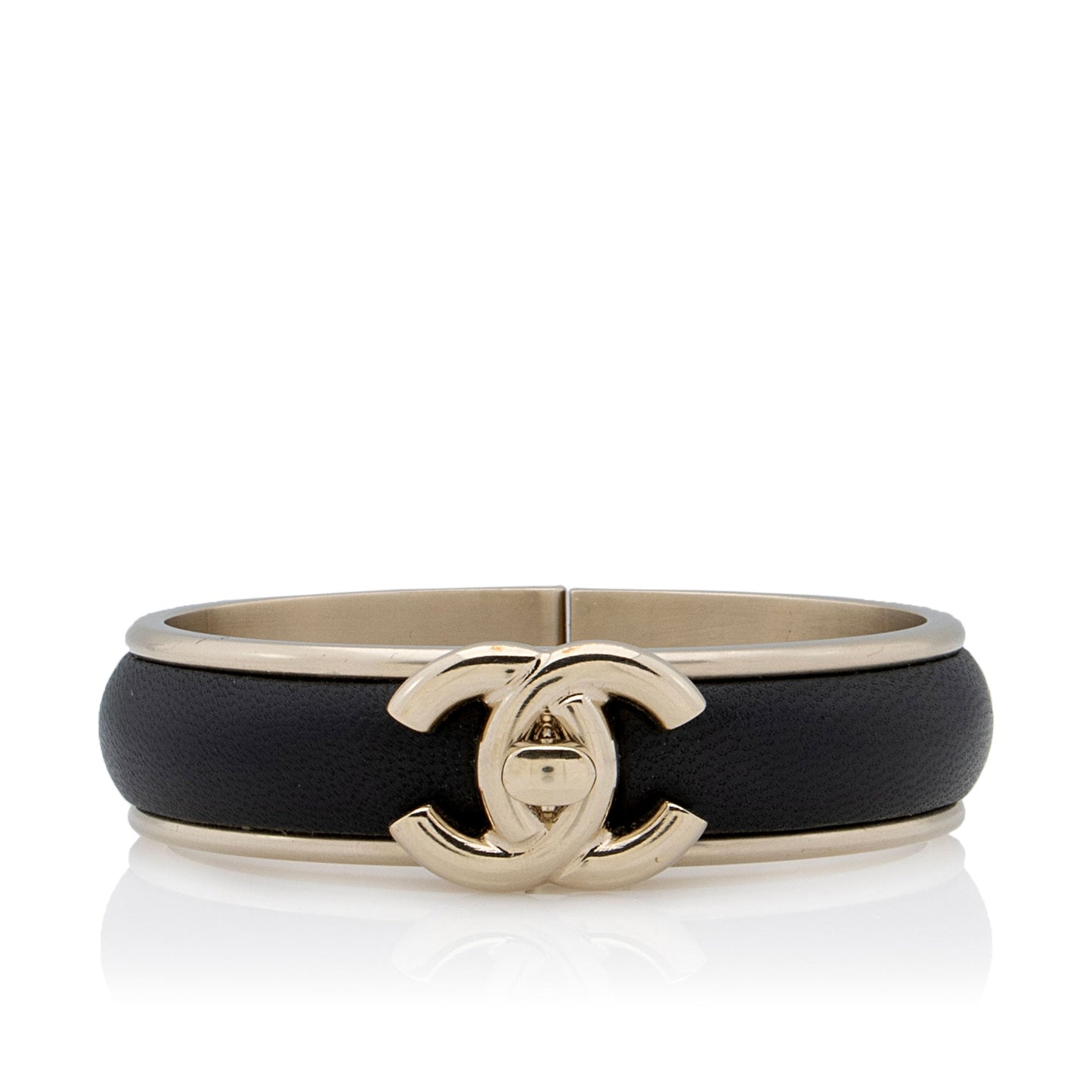 Chanel Leather CC Turnlock Narrow Cuff Bracelet (SHF-yDVGhV)