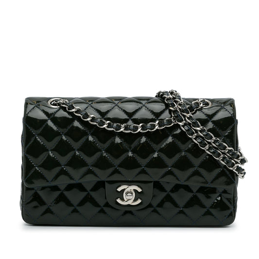 Chanel Medium Classic Patent Double Flap (SHG-ujgXKW)