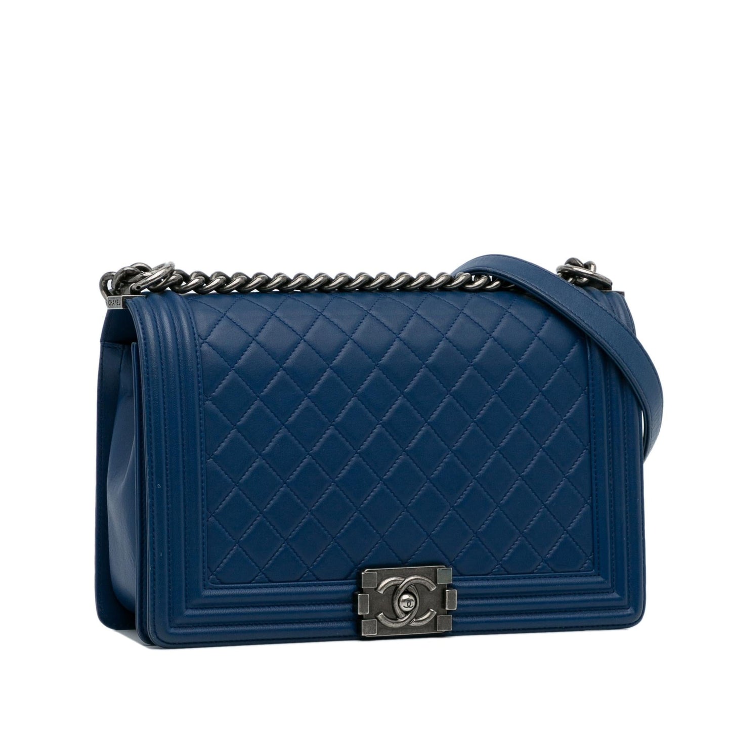 Chanel Medium Lambskin Boy Flap Bag (SHG-VYNHf9)