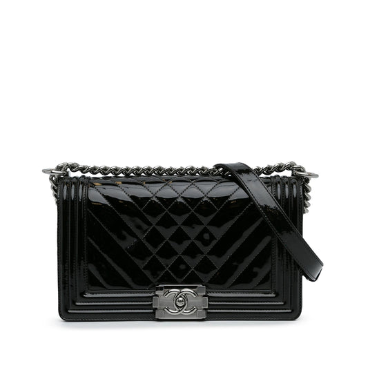 Chanel Medium Patent Chevron Boy Flap (SHG-vpSXfu)