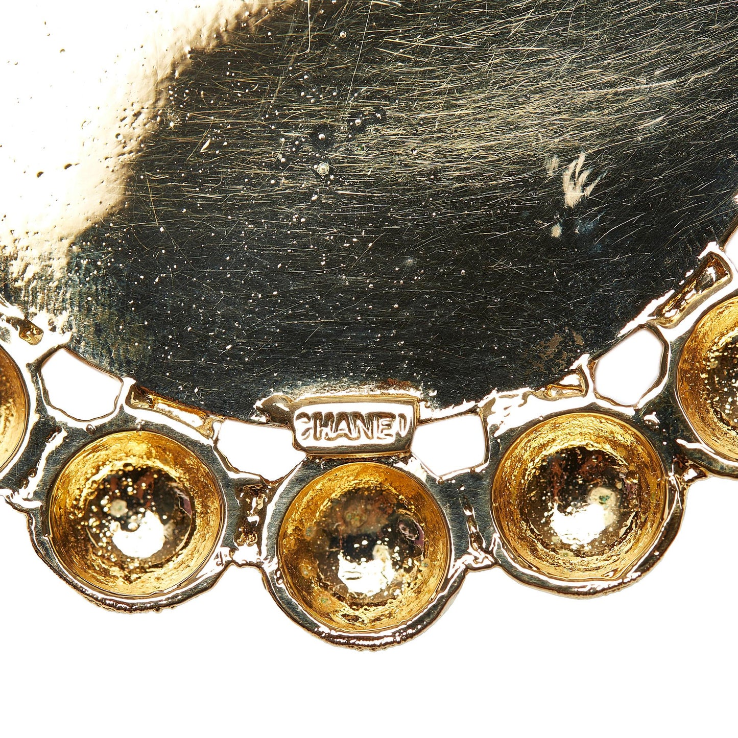 Chanel Oversized Cambon Medal Necklace (SHG-186ose)