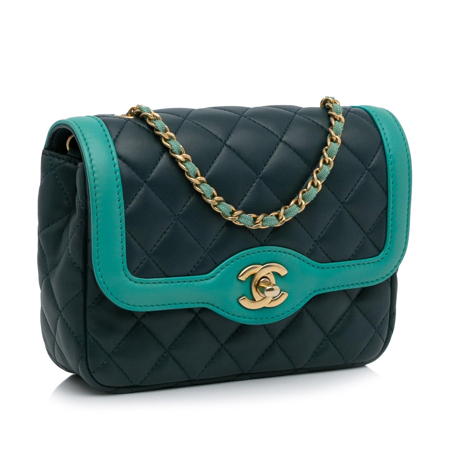 Chanel Two-Tone Day Flap Bag (SHG-Qdyuoq)