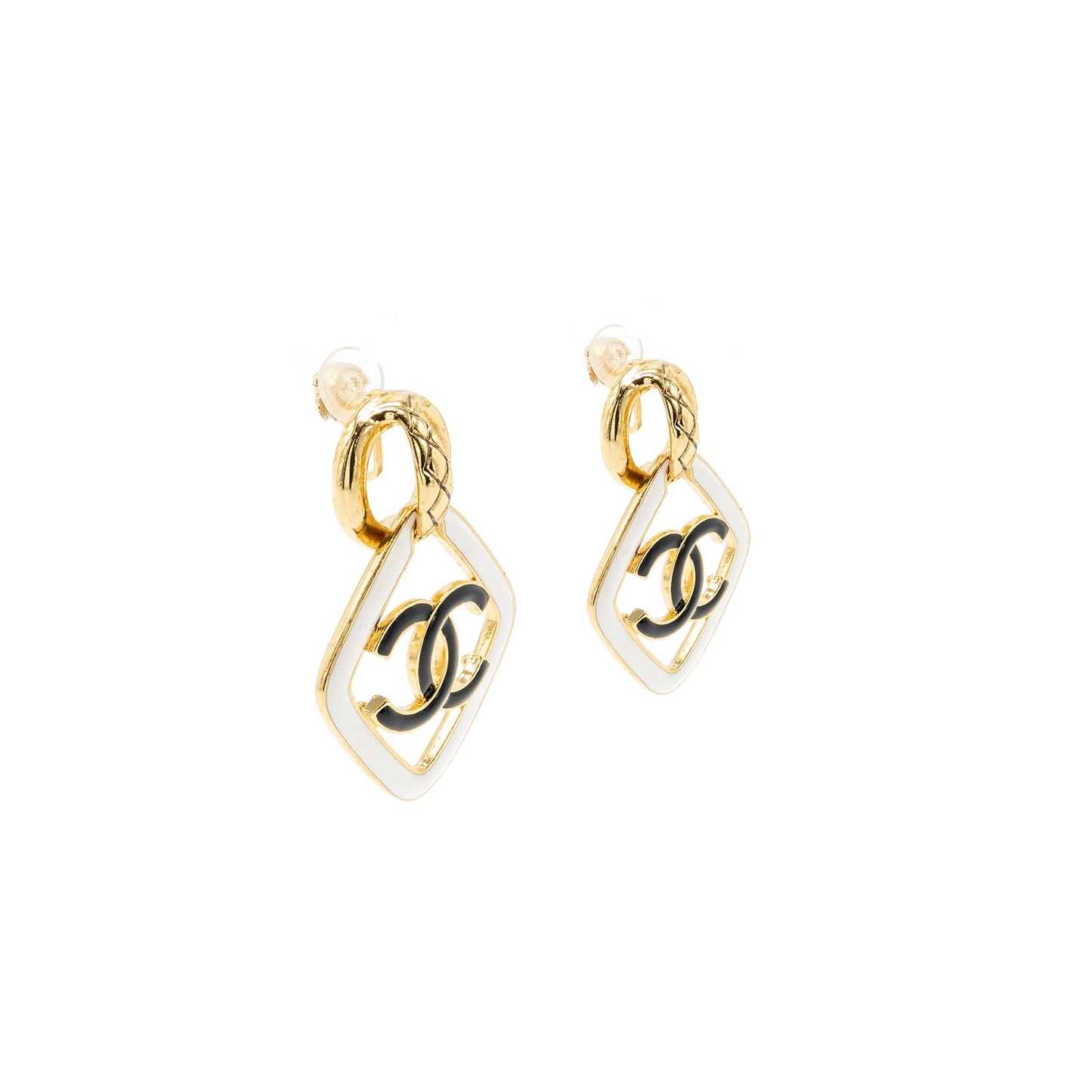 Chanel giant cc logo ear clip enamel black/white gold tone
