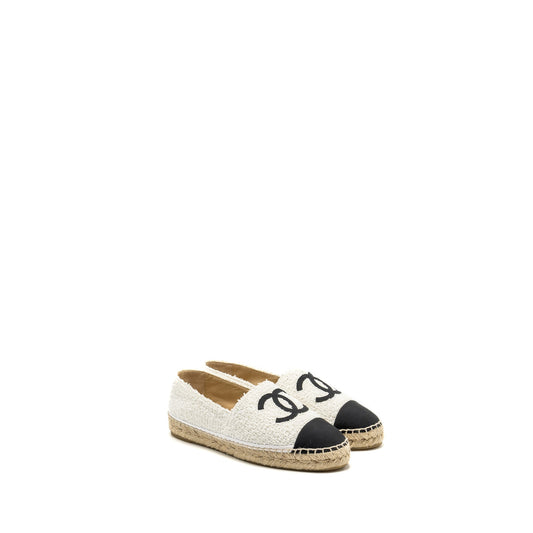 Chanel Size 40 Espadrilles white / black