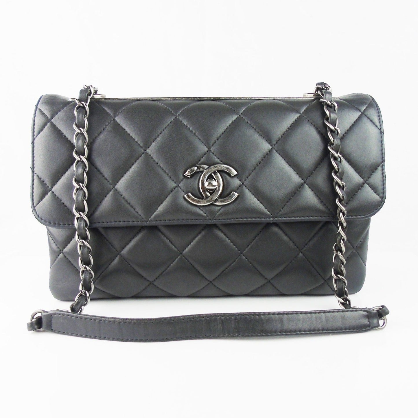 CHANEL Medium 'Trendy CC' flap bag