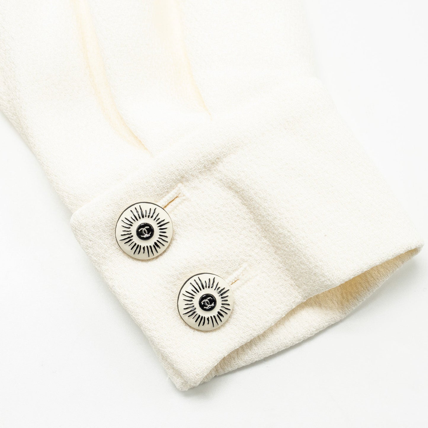 CHANEL Size 34 22C Runway Silk Crepe Blouse White