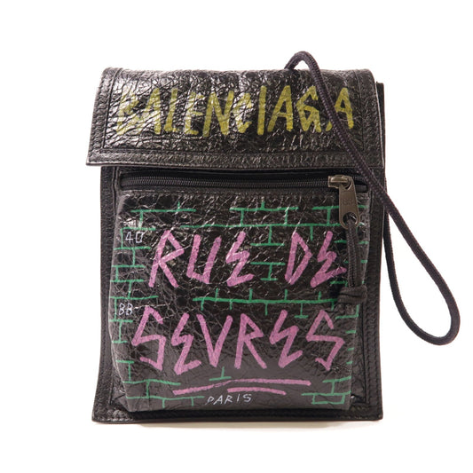 BALENCIAGA 皮革Shoulder Pouch Graffiti肩背袋黑色