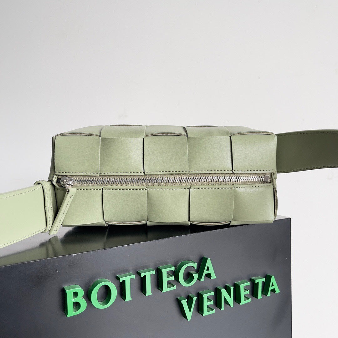 Bottega Veneta BV SMALL BRICK 24CM LIGHT GREEN LAMBSKIN