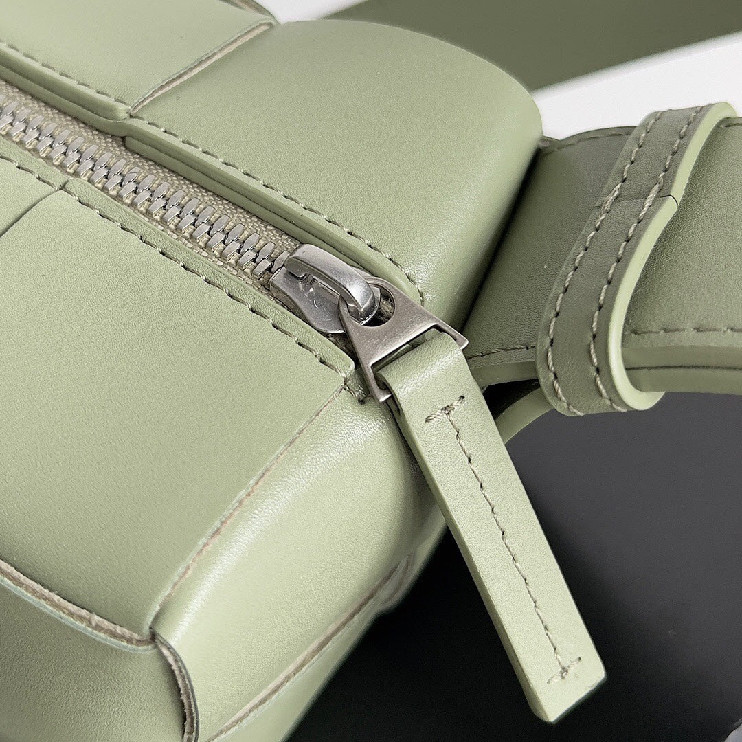 Bottega Veneta BV SMALL BRICK 24CM LIGHT GREEN LAMBSKIN