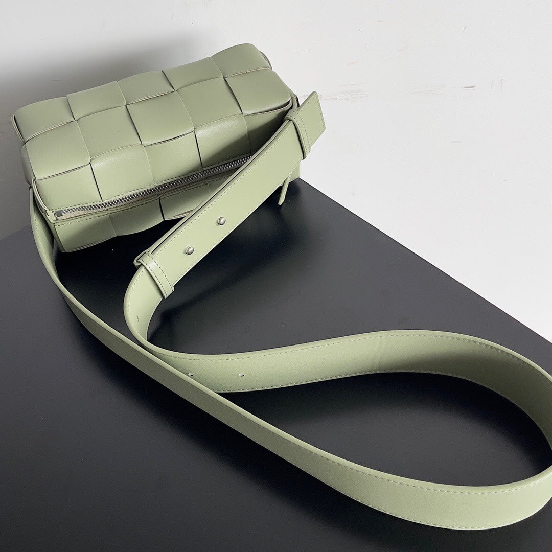 Bottega Veneta BV SMALL BRICK 24CM LIGHT GREEN LAMBSKIN