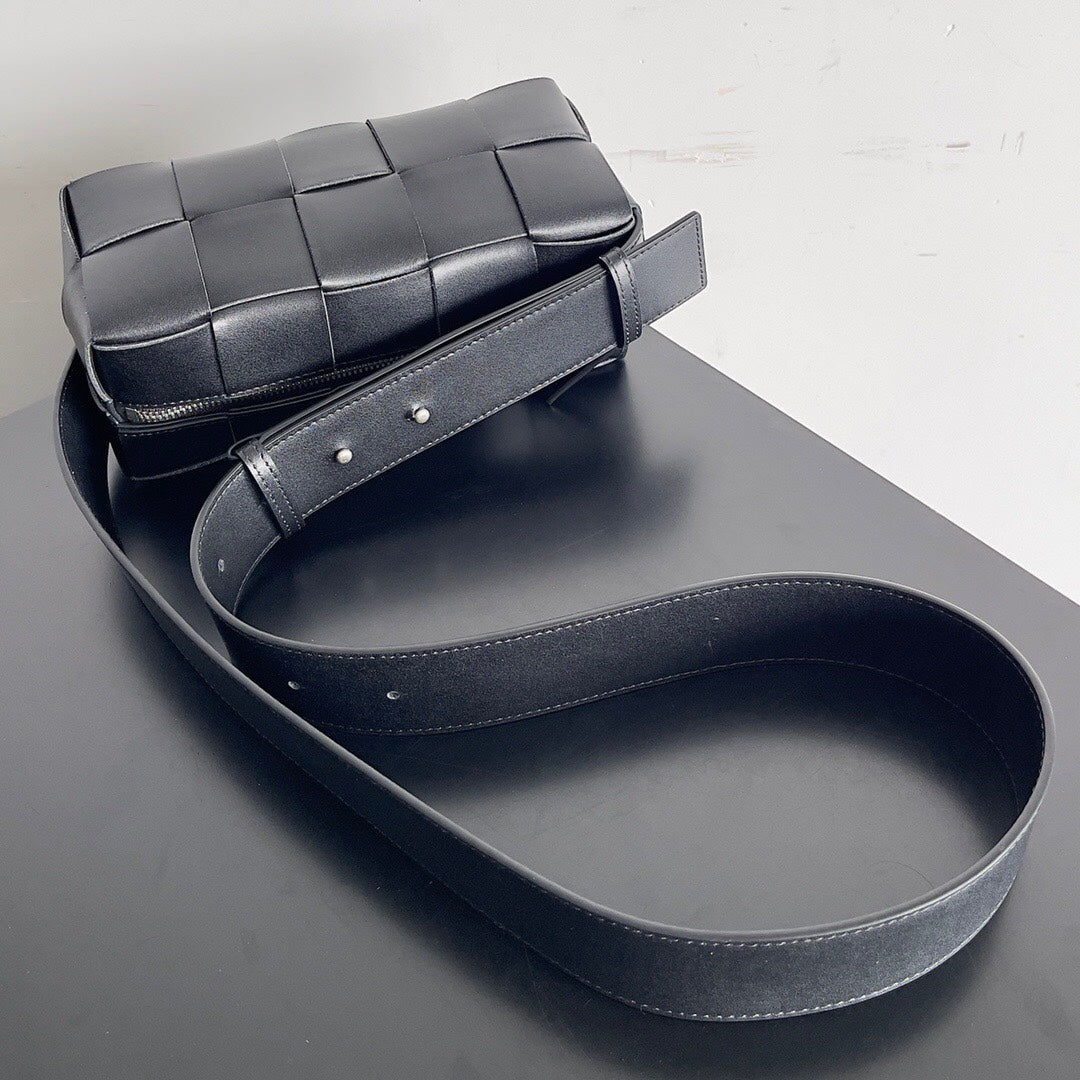 Bottega Veneta BV SMALL BRICK 24CM BLACK LAMBSKIN