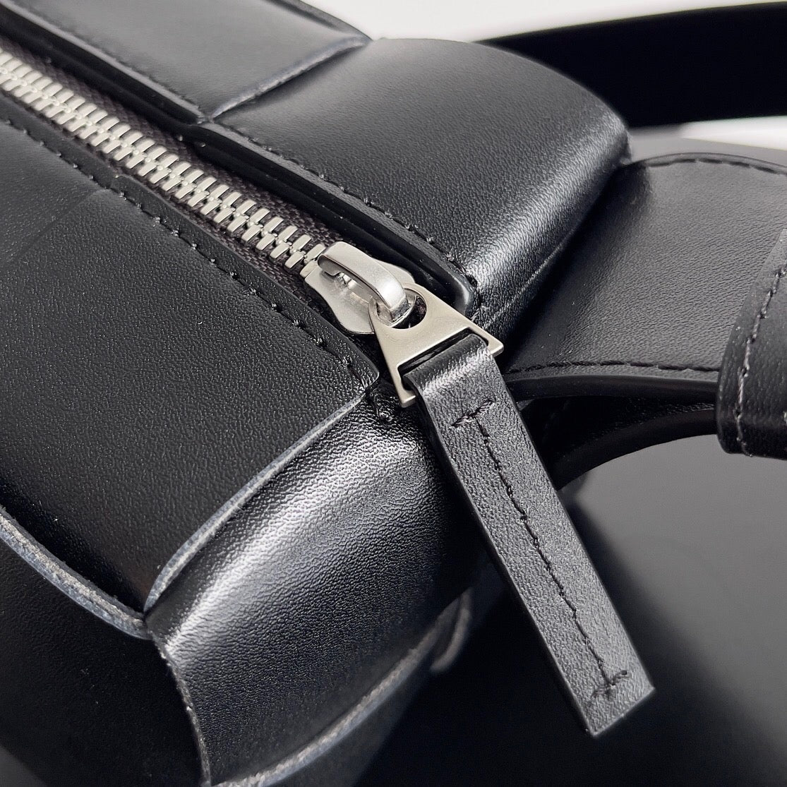 Bottega Veneta BV SMALL BRICK 24CM BLACK LAMBSKIN