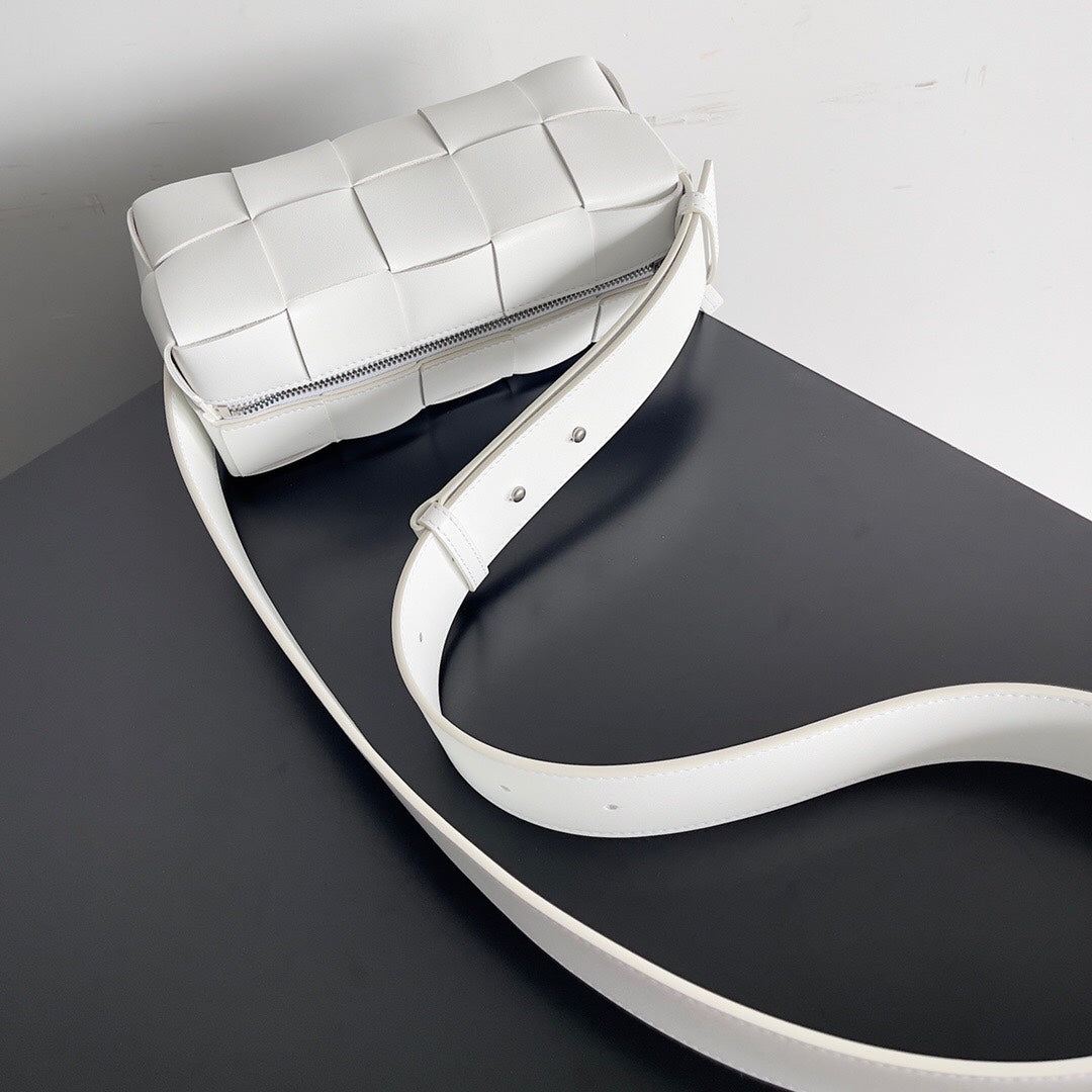 Bottega Veneta BV SMALL BRICK 24CM WHITE LAMBSKIN