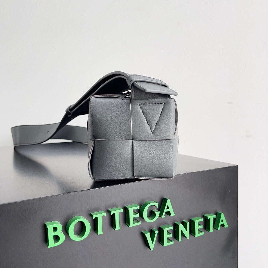 Bottega Veneta BV SMALL BRICK 24CM GREY LAMBSKIN