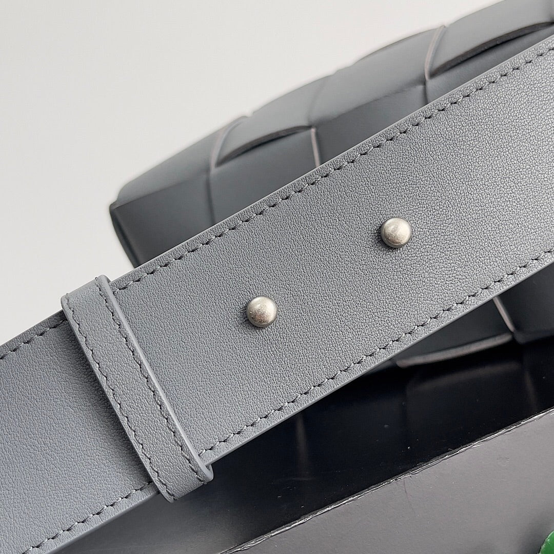 Bottega Veneta BV SMALL BRICK 24CM GREY LAMBSKIN