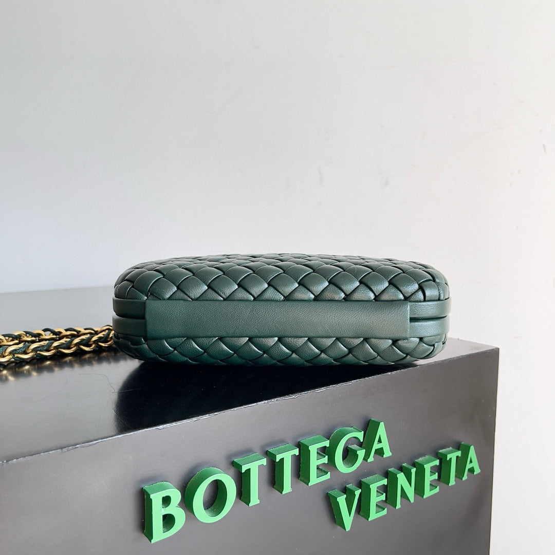 Bottega Veneta BV VETENA KNOT 19 GREEN