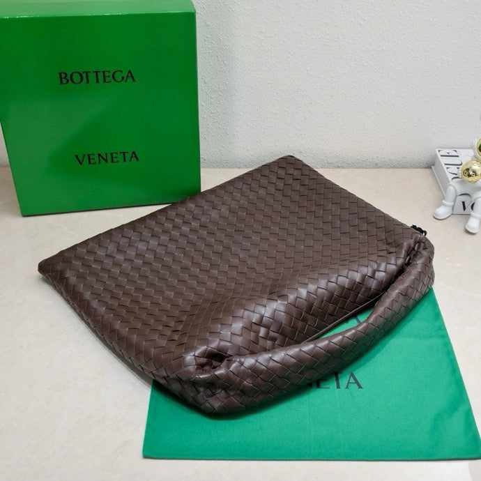 Bottega Veneta BV Large Intrecciato 54cm Hobo Bag Chocolate Calfskin