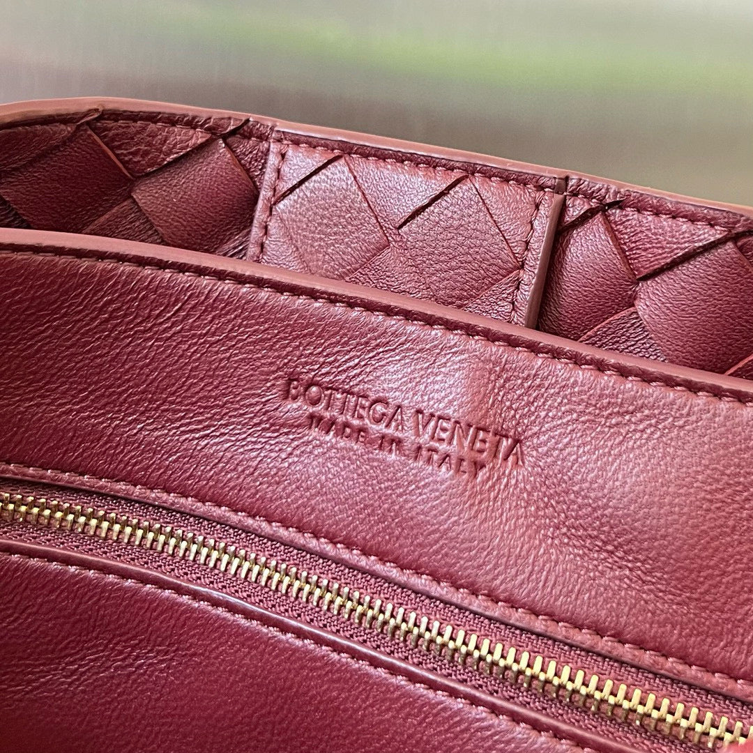 Bottega Veneta BV LARGE ANDIAMO 45CM DARK RED LAMBSKIN