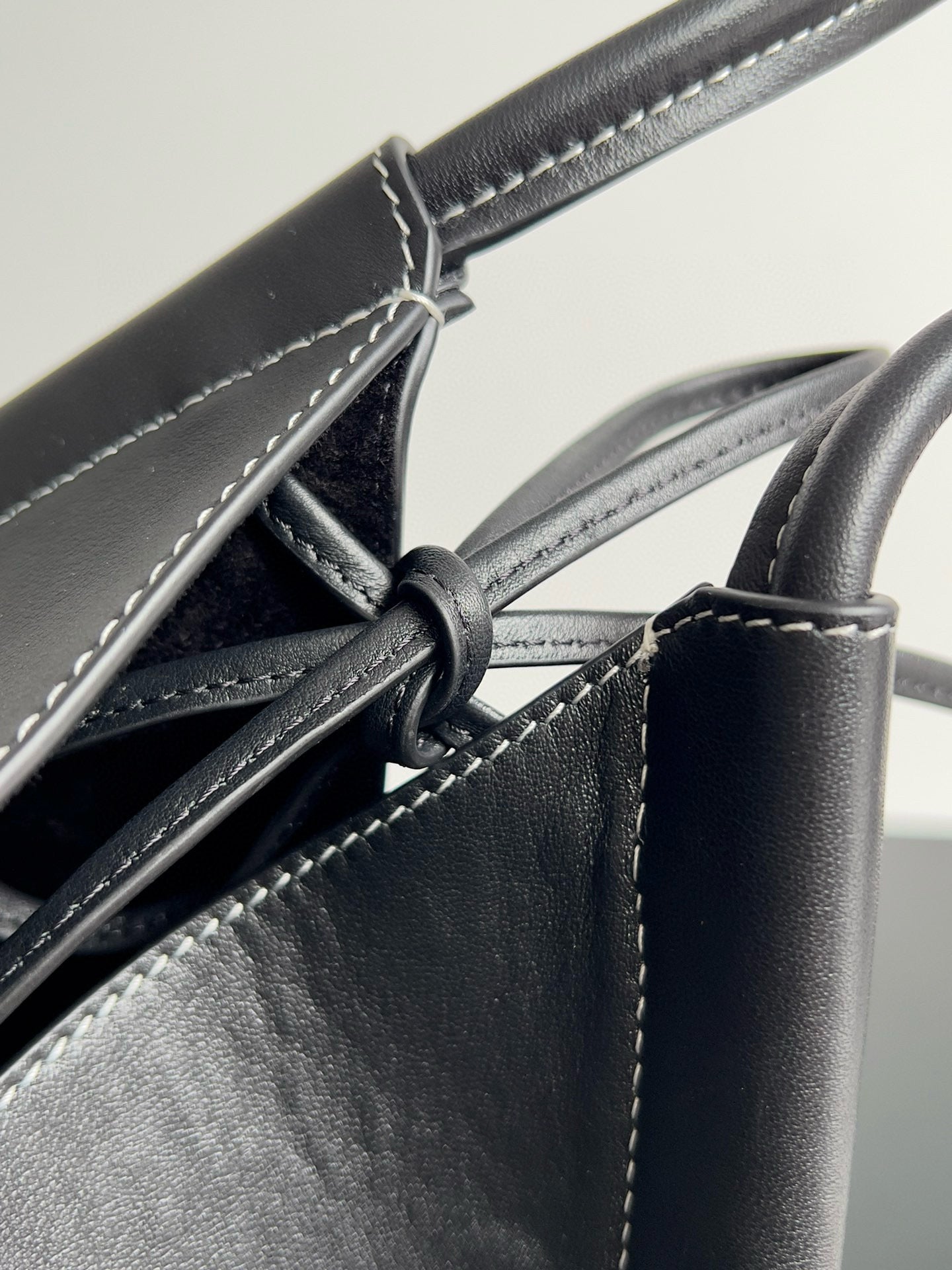 Bottega Veneta MEDIUM SOLSTICE 44 BLACK LAMBSKIN 74025