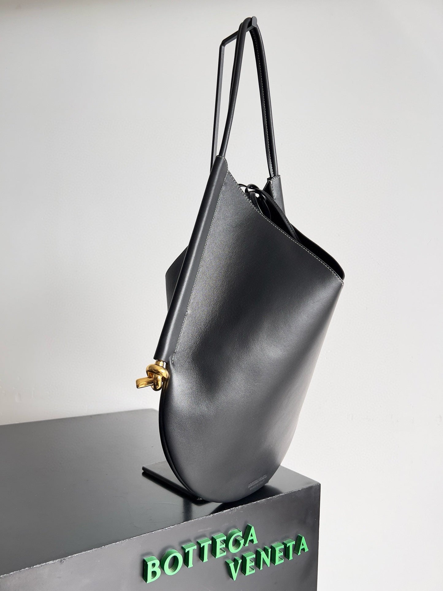 Bottega Veneta MEDIUM SOLSTICE 44 BLACK LAMBSKIN 74025