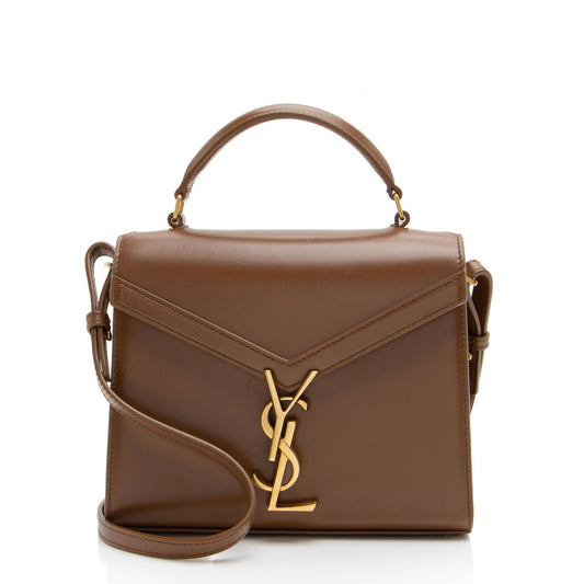 Saint Laurent Grain de Poudre Monogram Cassandra Mini Top Handle (SHF-YNTyOw)