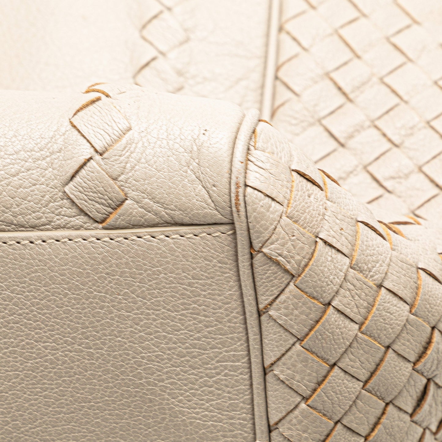 Bottega Veneta Sac Nappa Intrecciato Handbag