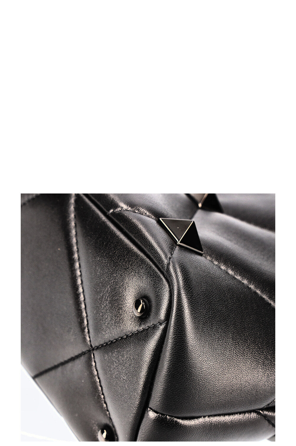 VALENTINO Roman Stud The Handle Bag All Black