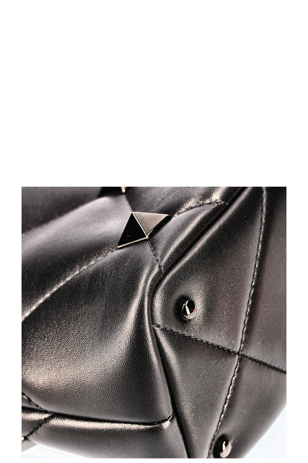 VALENTINO Roman Stud The Handle Bag All Black