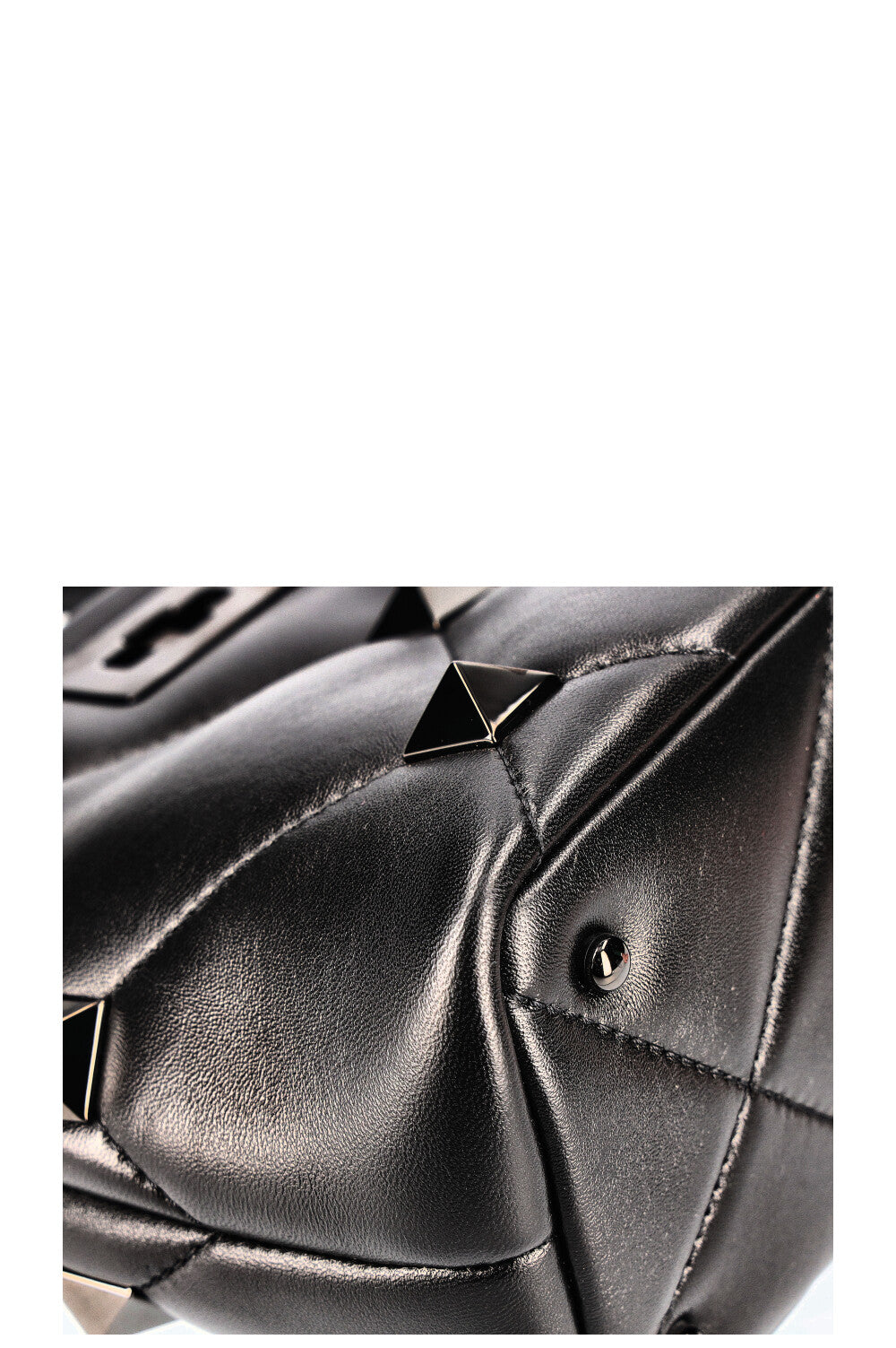VALENTINO Roman Stud The Handle Bag All Black
