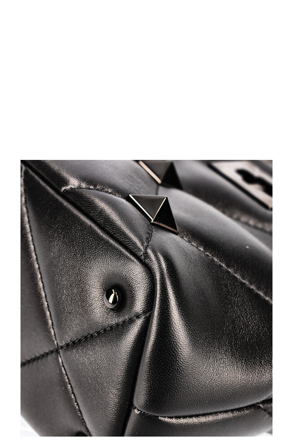 VALENTINO Roman Stud The Handle Bag All Black