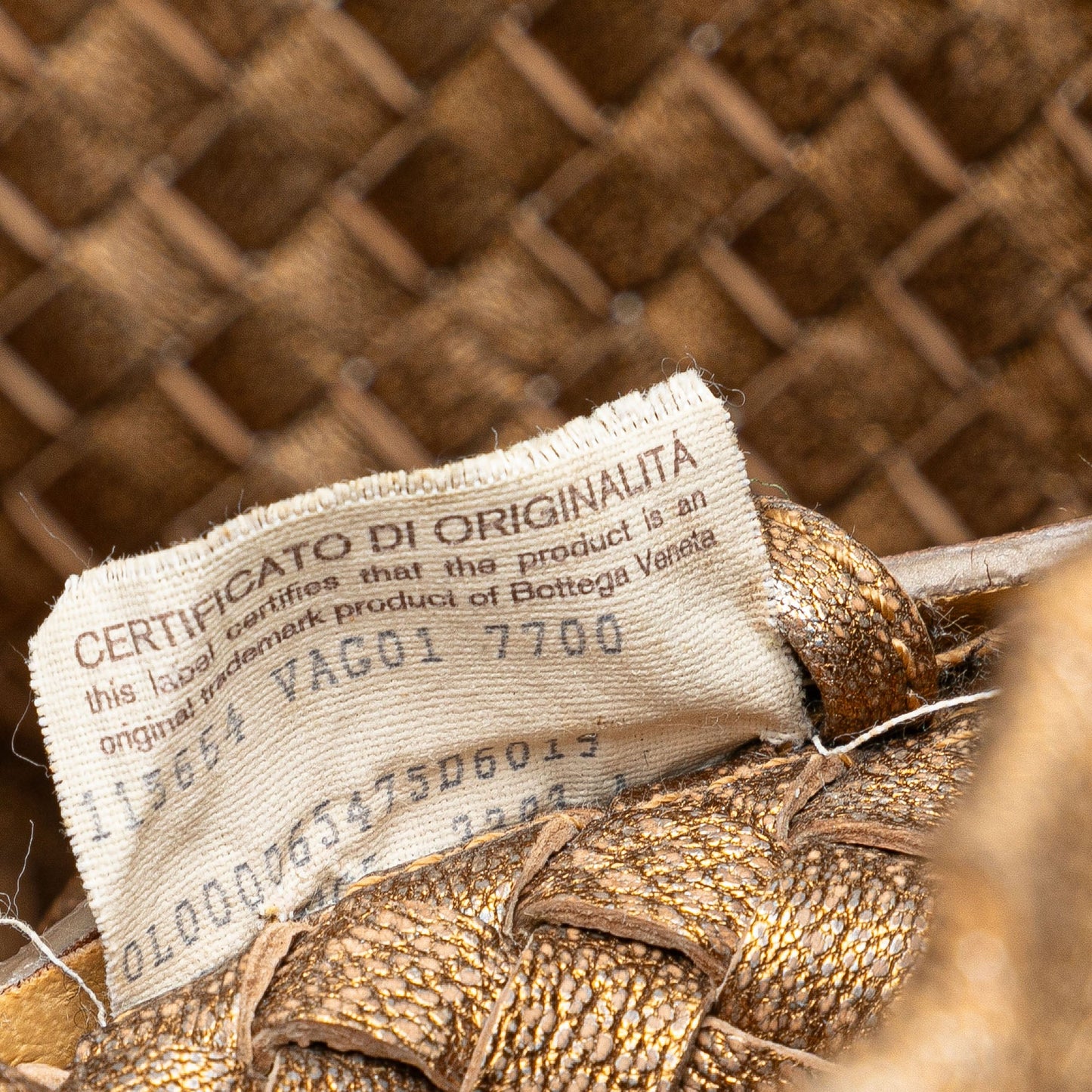 Bottega Veneta Sac Medium Lambskin Intreccio Cabat Tote