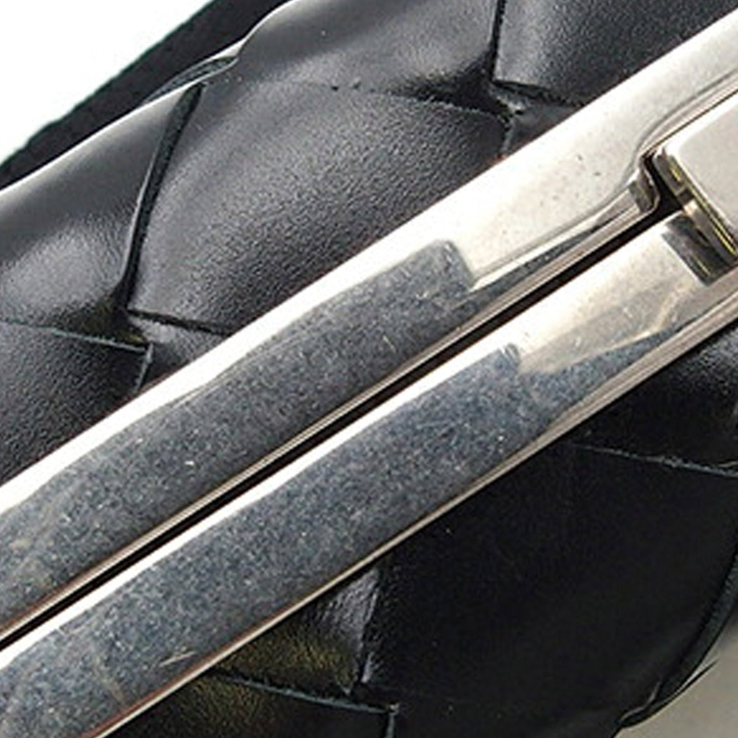 Black Bottega Veneta Spazzolato Intrecciato Box Messenger Bag