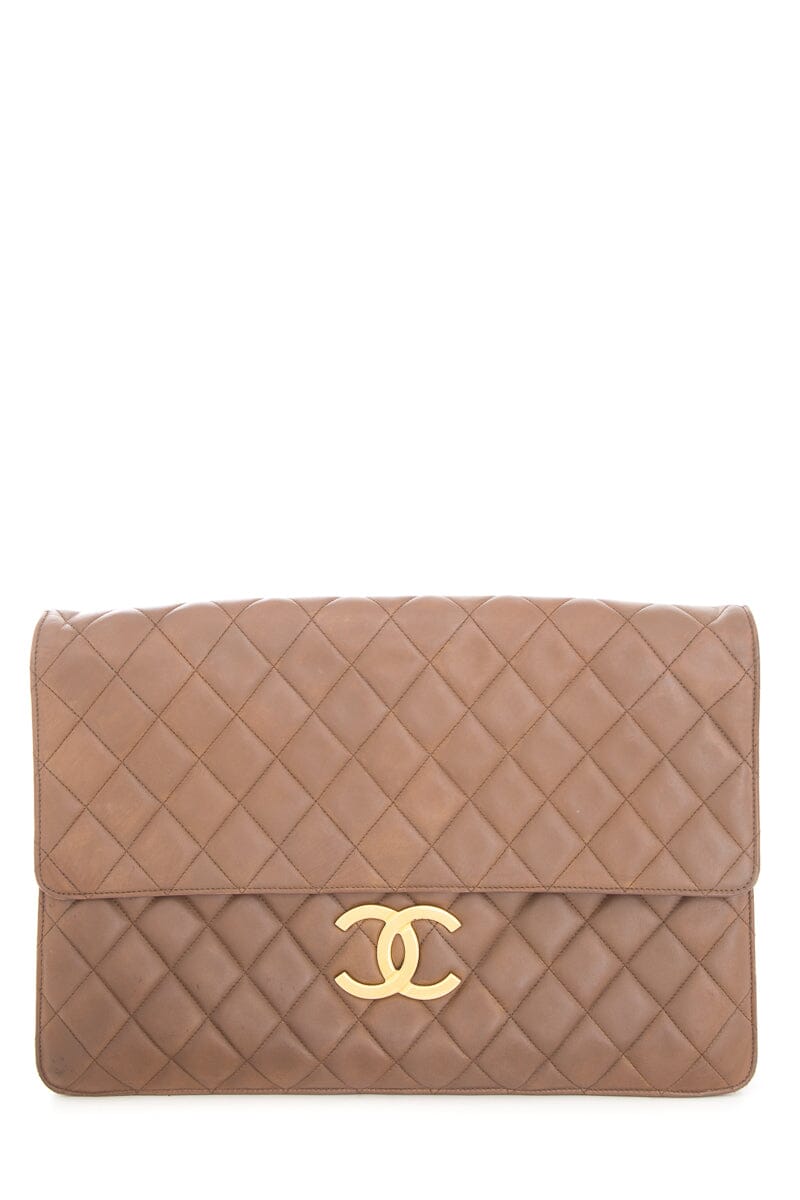 Chanel 1989-1991 Beige Quilted Clutch on Chain With Gold Hardware