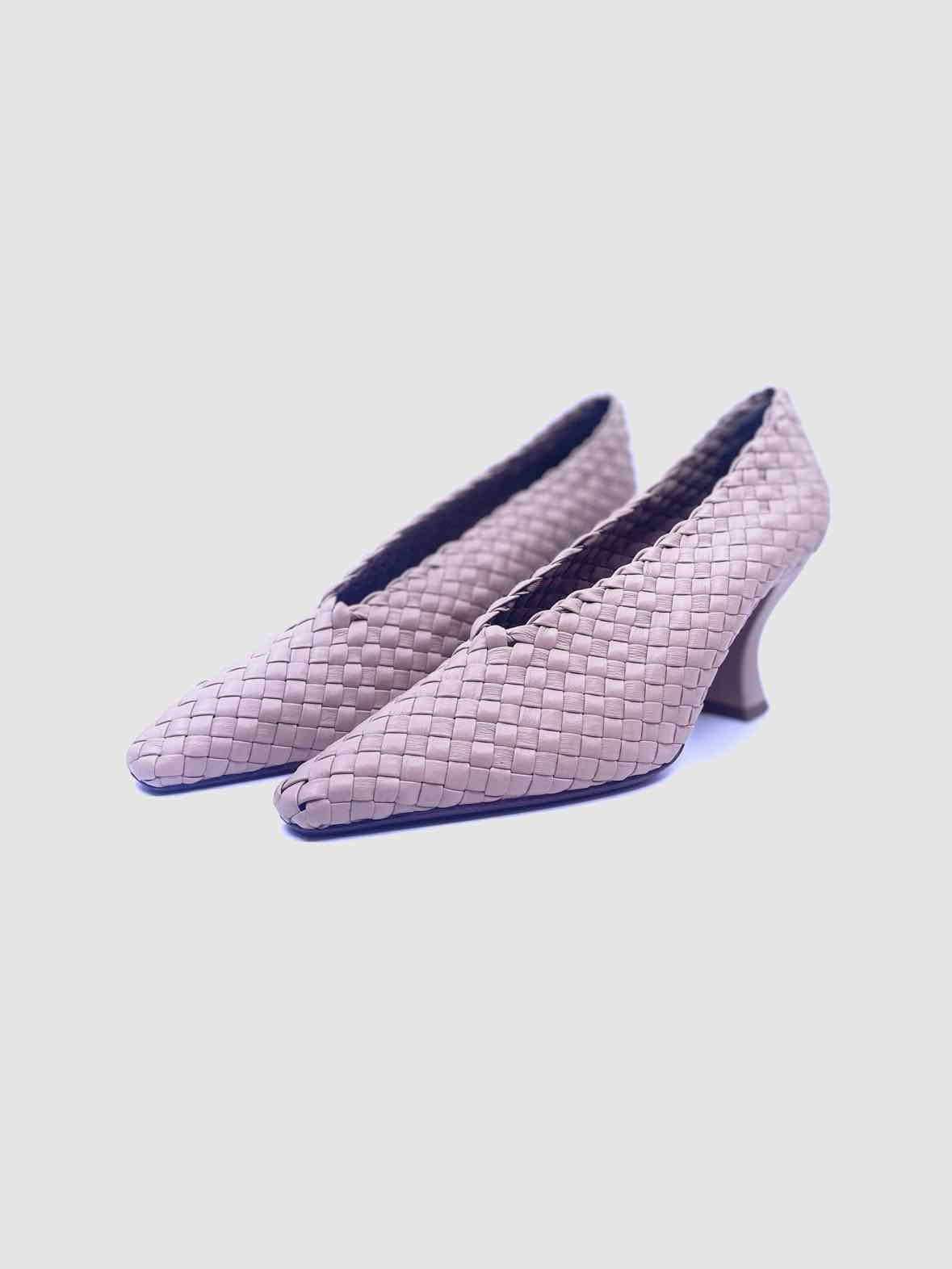 BOTTEGA VENETA Size 10.5 Nude Leather Woven Pumps