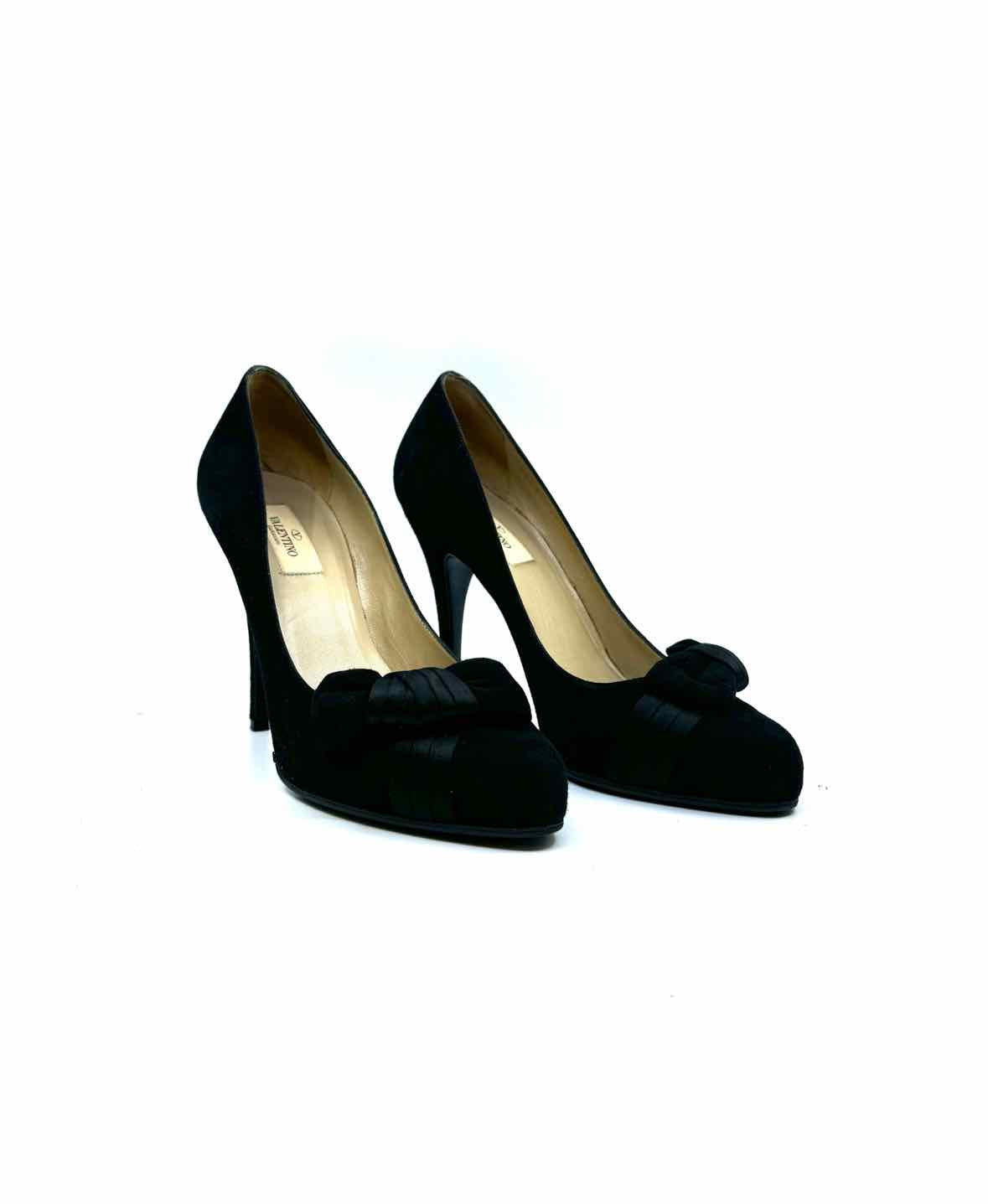 VALENTINO Size 8.5 Black Suede Pumps