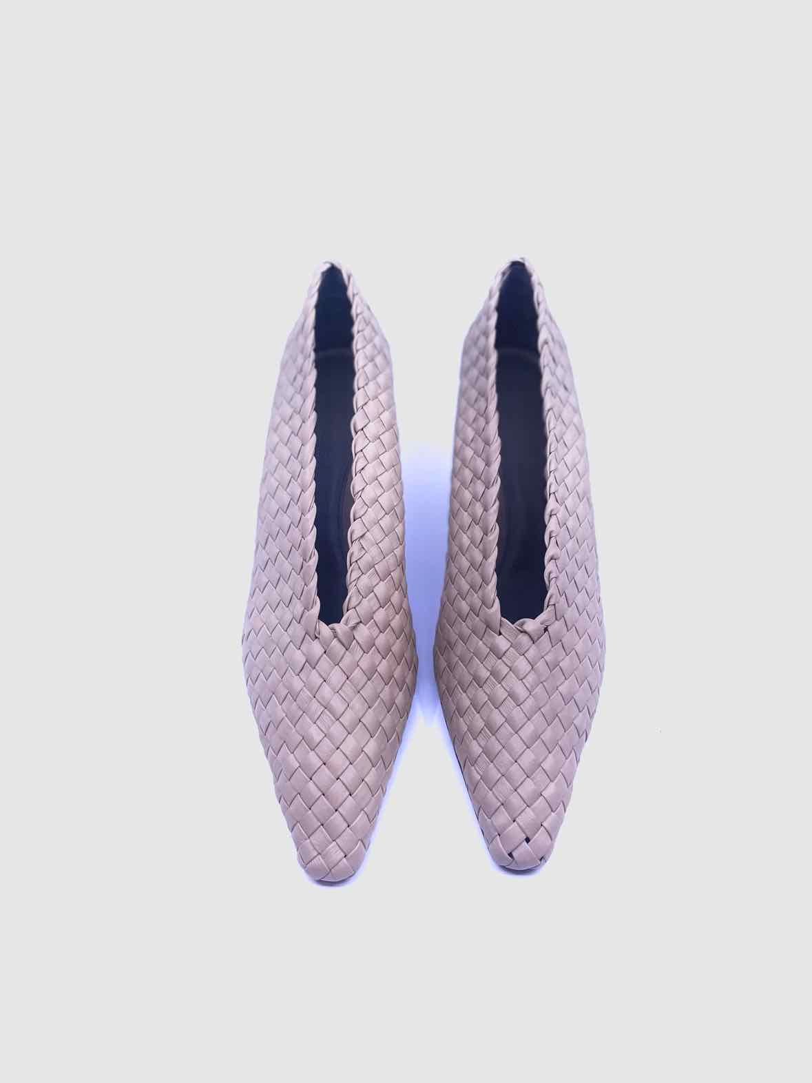 BOTTEGA VENETA Size 10.5 Nude Leather Woven Pumps